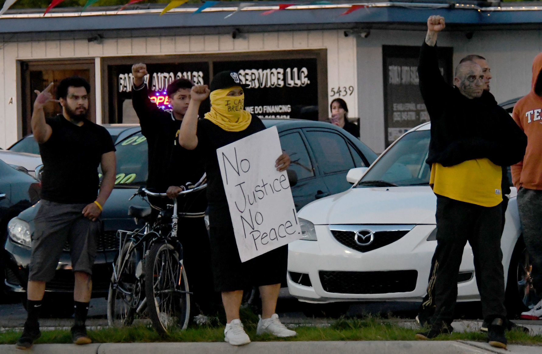 Protest at courthouse